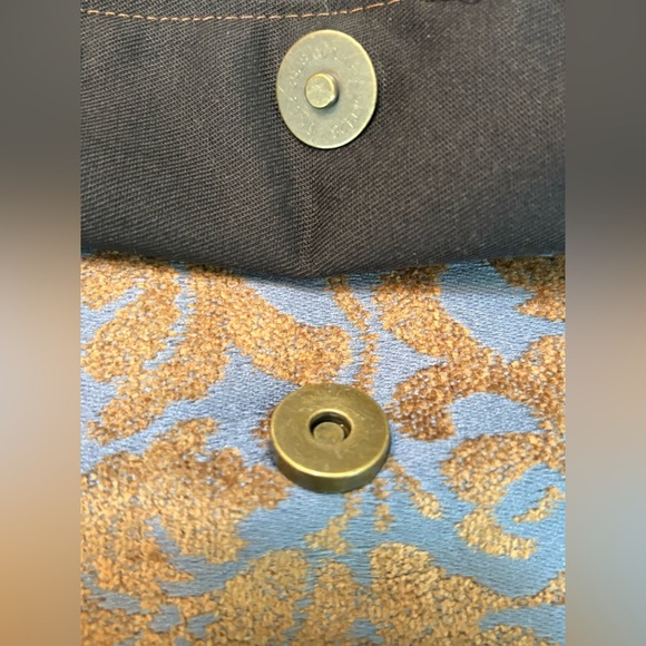 Floral Embossed Tooled Clutch - Picture 7 of 9